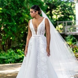 Elegant White Wedding Dress with Floral Details